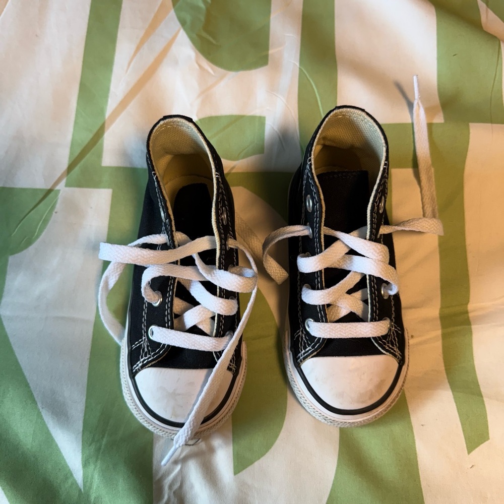 Kids Black Sneakers converse toddler size 7